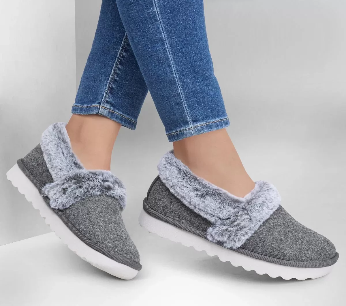 Cozy Up – Frosty Snuggles